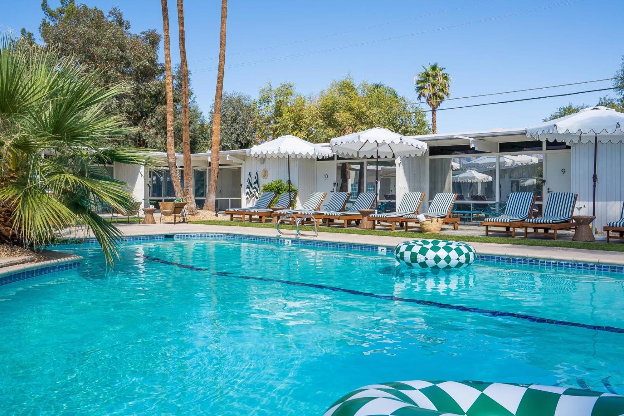 Monkey Tree Hotel By Avantstay Stylish Hotel In Palm Springs W Pool Exteriör bild